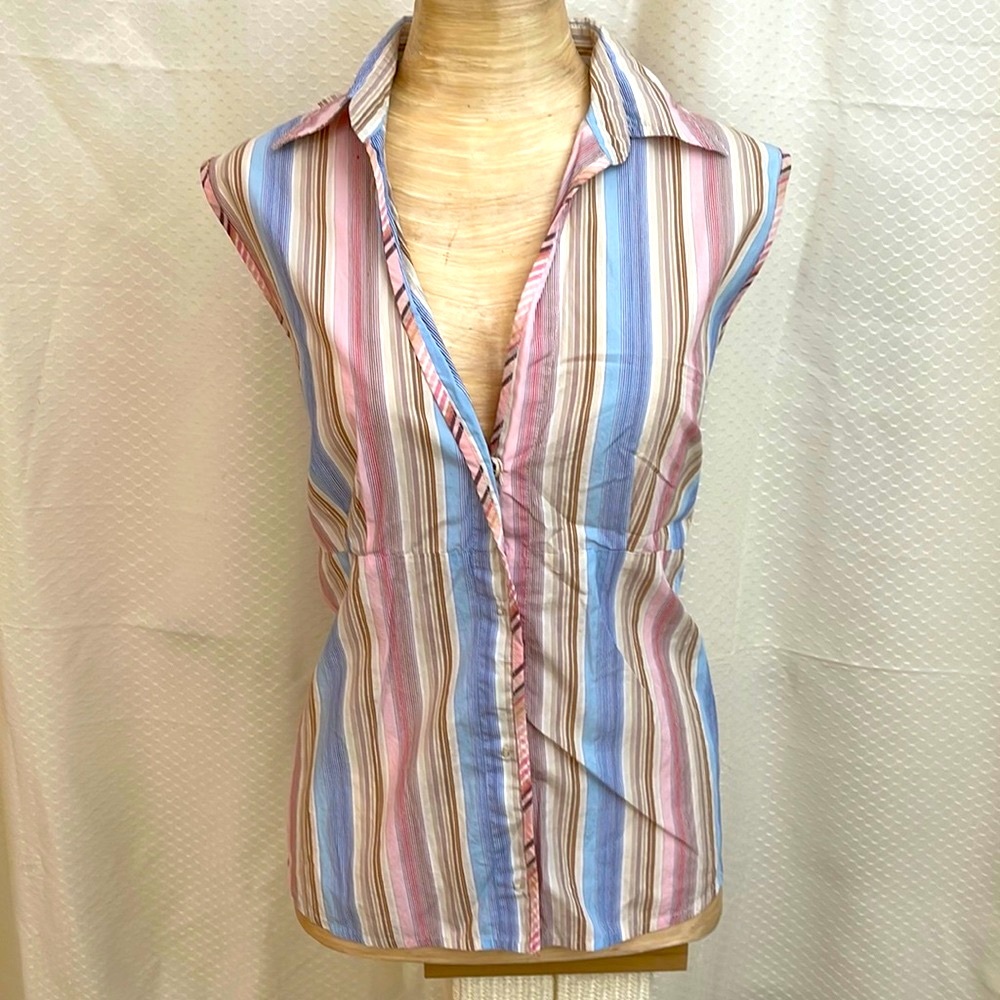 🔴 Henry Cotton’s summertime vintage snap down top. US 12?